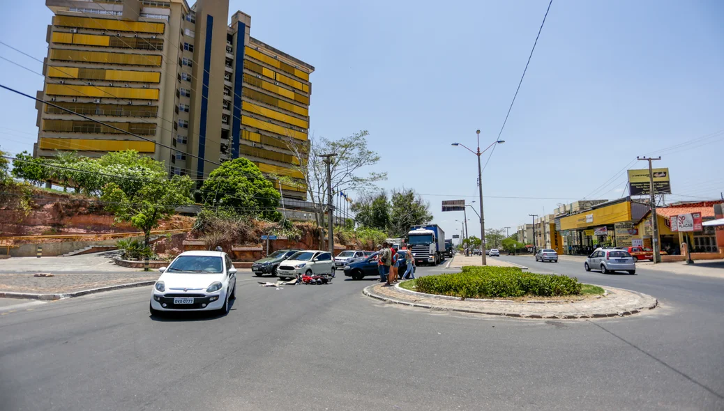 Acidente próximo da FIEPI