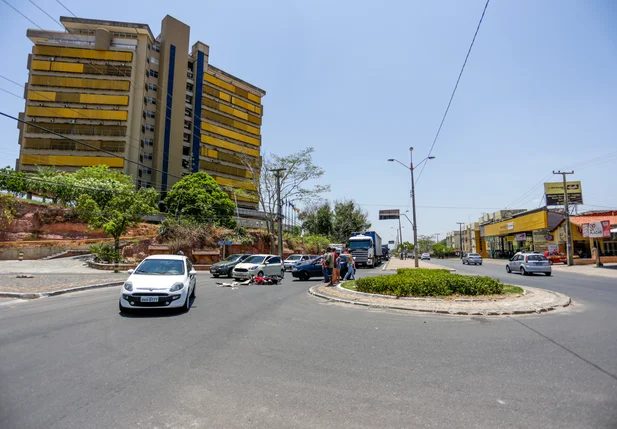 Acidente próximo da FIEPI