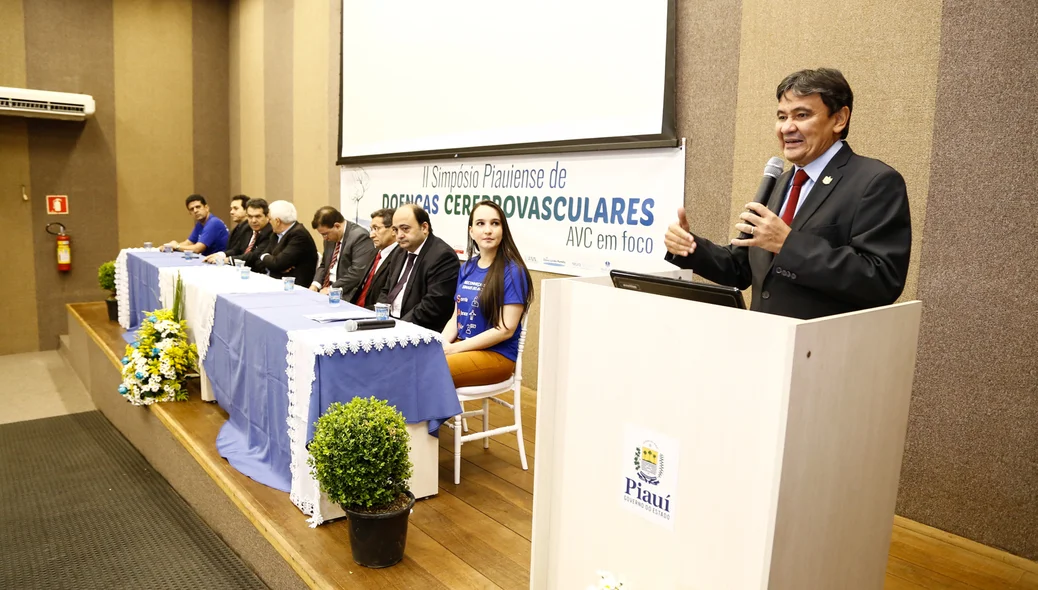 O governador chamou destacou os perigos do AVC e ressaltou a importância do evento para todo o Estado