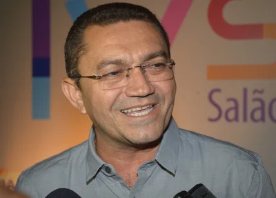 Padre Walmir vai convocar veradores e suplentes para o secretariado