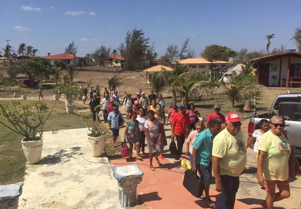 Viagem de idosos ao litoral