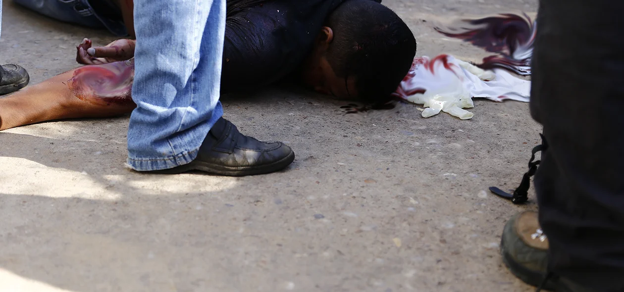 Criminoso morto em frente ao Bradesco da zona sul