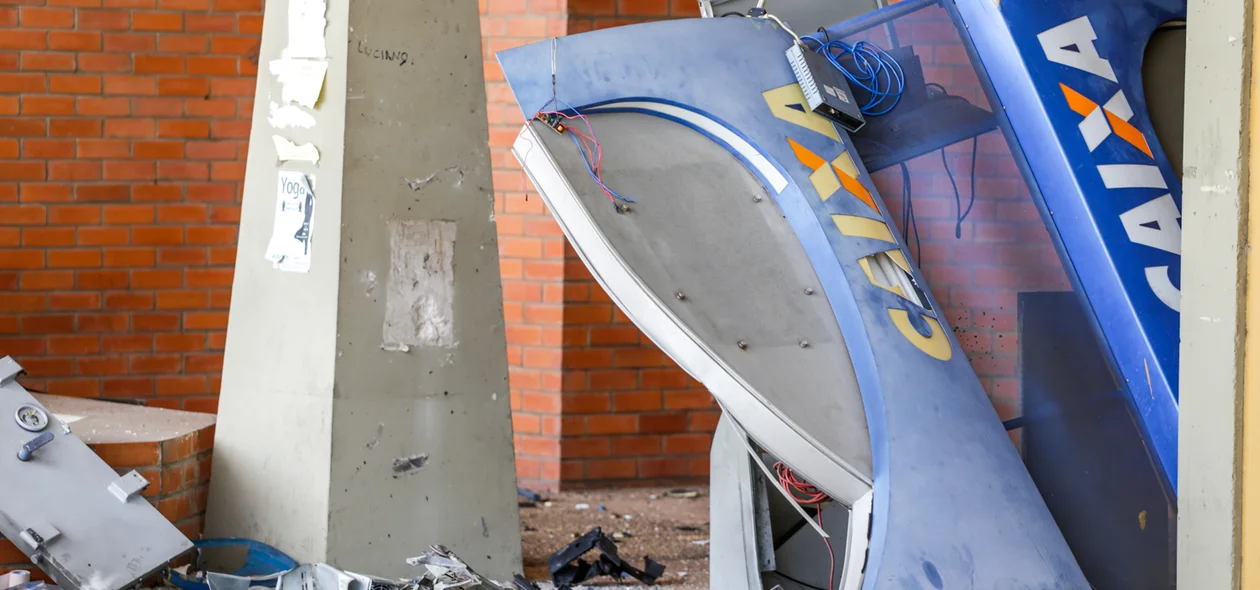Caixa eletrônico explodido