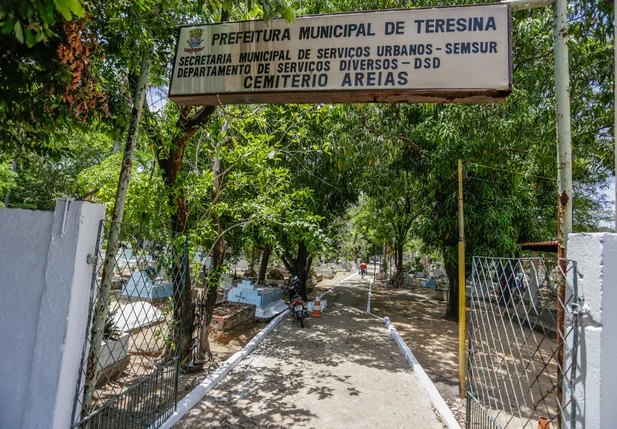Entrada do cemitério 