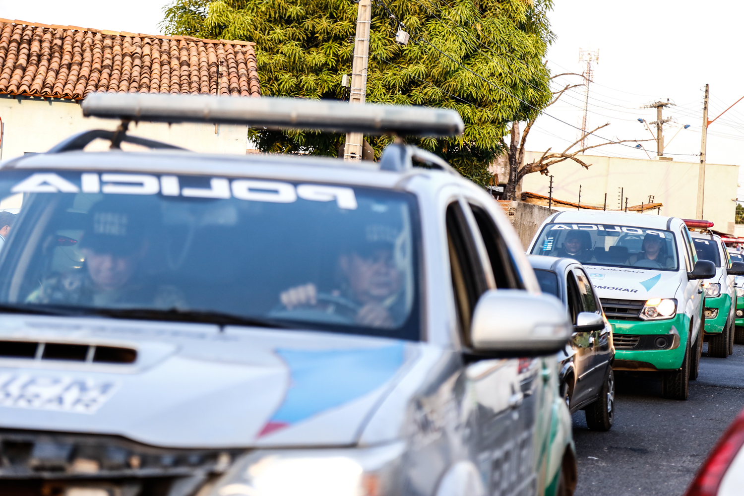 Varias viaturas foram deslocada para o local do crime 