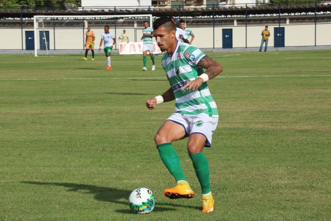 Atacante Manoel permanece no clube em 2017.