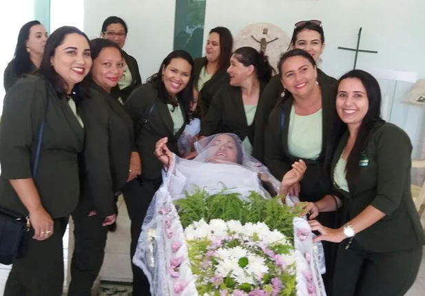Velório de Vera Lúcia