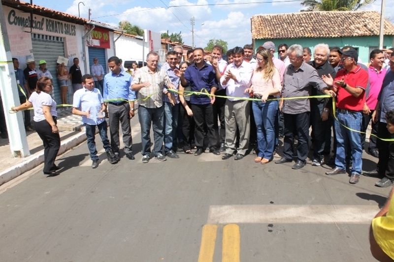 Governador inaugura obras na região de Campo Maior 