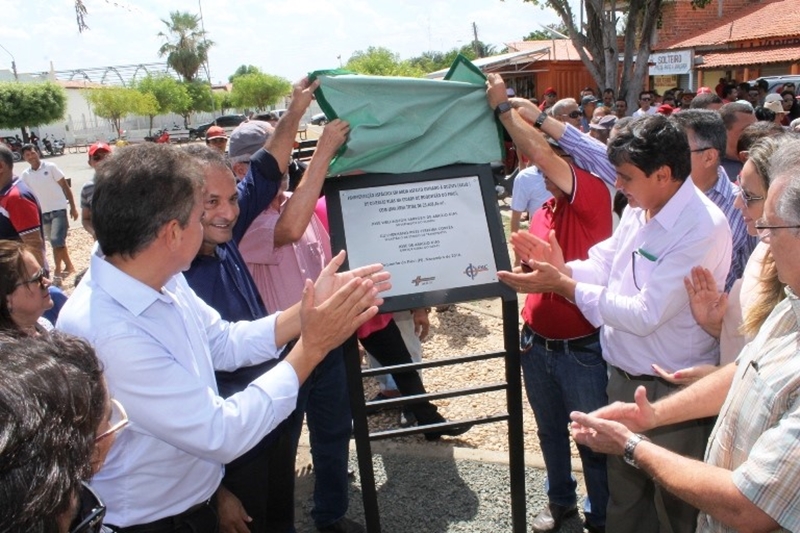 Governador inaugura obras na região de Campo Maior 