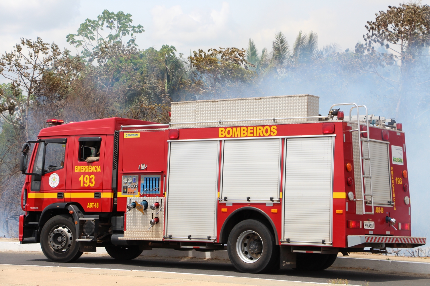 Caminhão do Corpo de Bombeiros