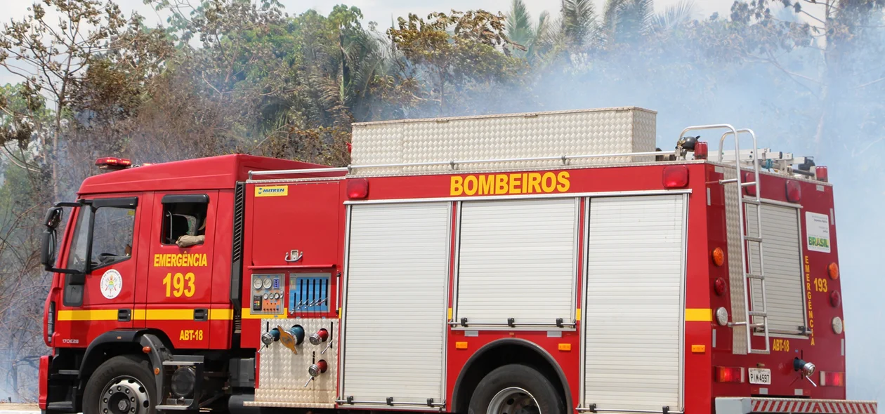 Caminhão do Corpo de Bombeiros