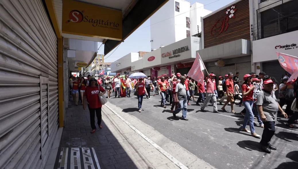 O ato aconteceu na manhã desta sexta-feira