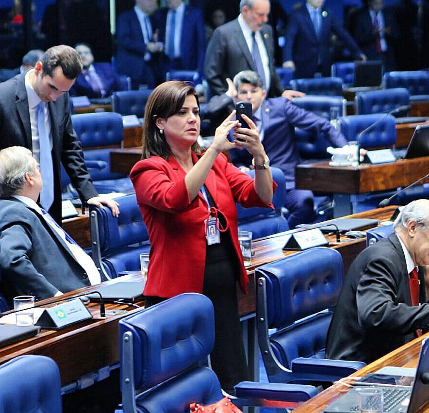 Jornalista Francy Rodrigues