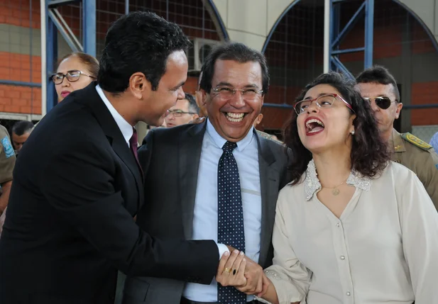 Prefeitos Gil Carlos, Jonas Moura, Patrícia Leal  