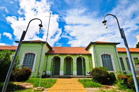 Biblioteca Cromwell de Carvalho 