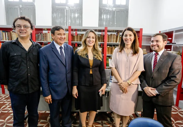 Wellington Dias reabre Biblioteca Pública Cromwell de Carvalho