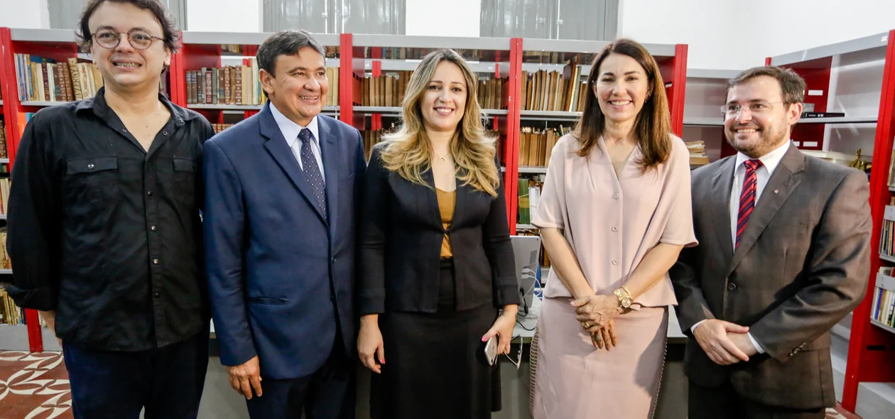 Solenidade da reabertura da  Cromwell de Carvalho