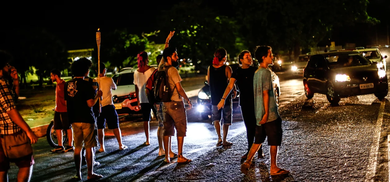 Estudantes ocupam entrada da UFPI 