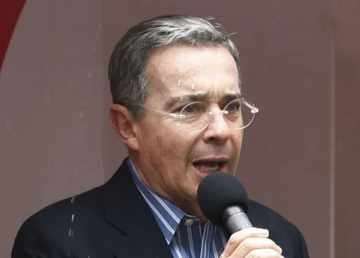 Ex-presidente colombiano Álvaro Uribe