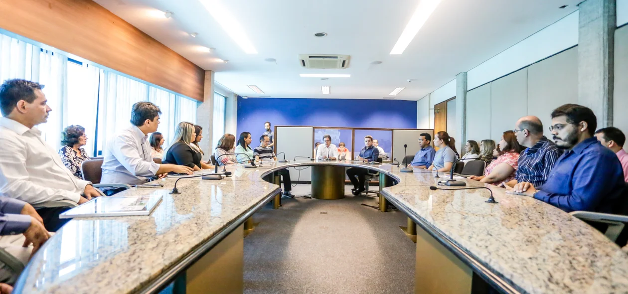 A reunião aconteceu no sebrae