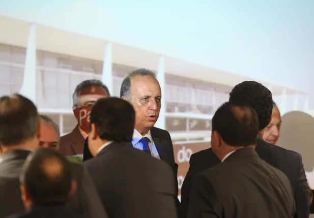 Luiz Fernando Pezão em reunião com Michel Temer