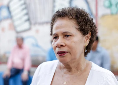 Senadora Regina Sousa