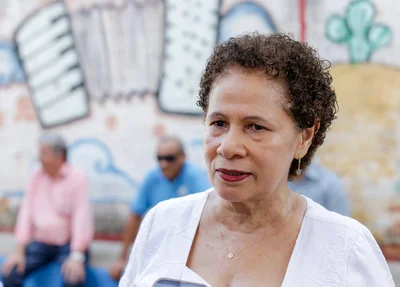 Senadora Regina Sousa