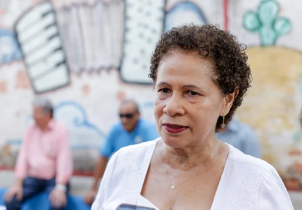 Senadora Regina Sousa
