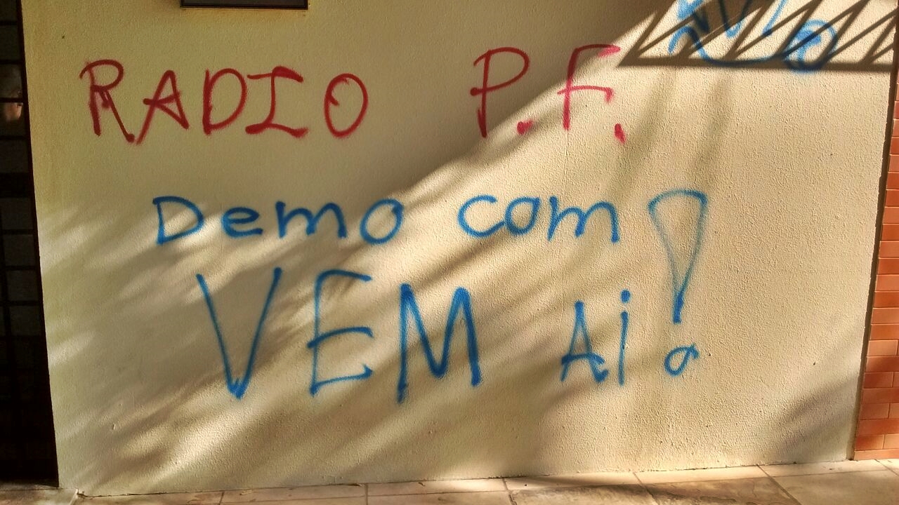 Rádio Universitária da UFPI amanhece pichada