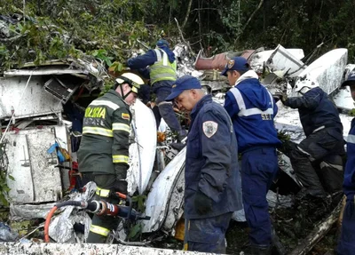 Equipes já retiraram os corpos do local
