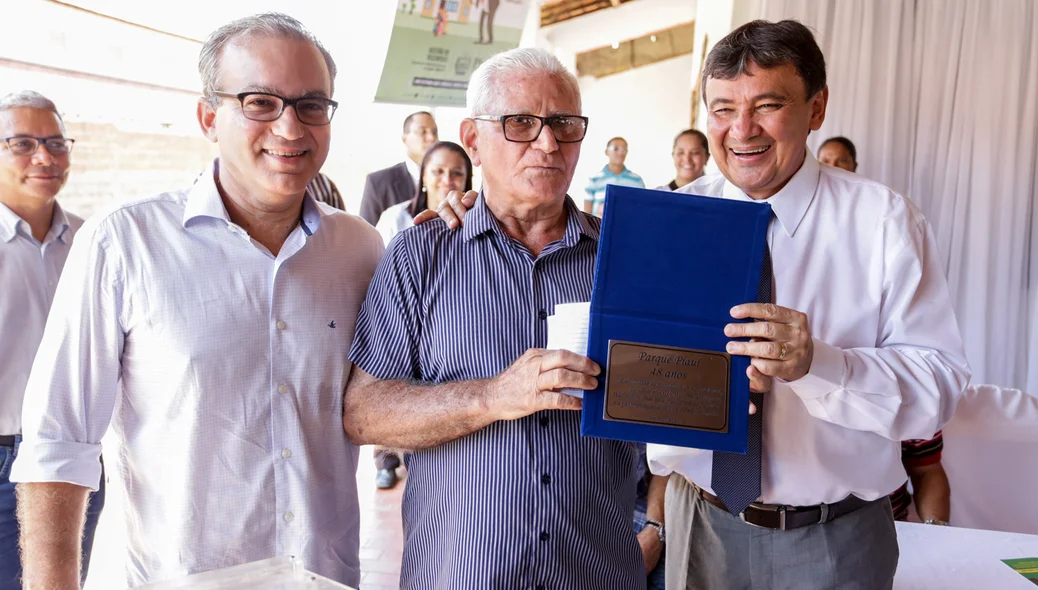 Morador Homenageia firmino e Wellington