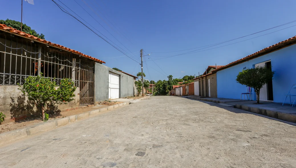 Pavimentação na Rua Corrego