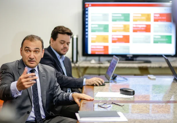 Erivan Lopes falando sobre o aplicativo