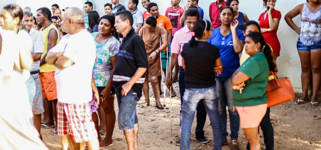 População no local da explosão 