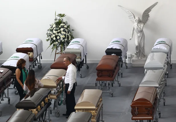 Corpos das vítimas do acidente aéreo com a delegação Chapecoense