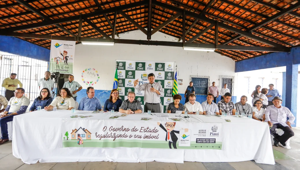 Autoridades presentes na solenidade