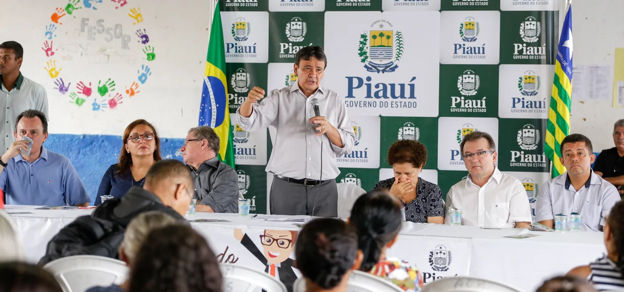 Governador Wellington Dias surante seu pronunciamento