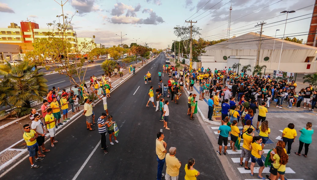 Manifestantes ocupam a João XXIII