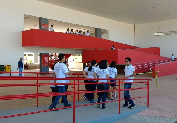 A escola técnica conta com uma ampla estrutura