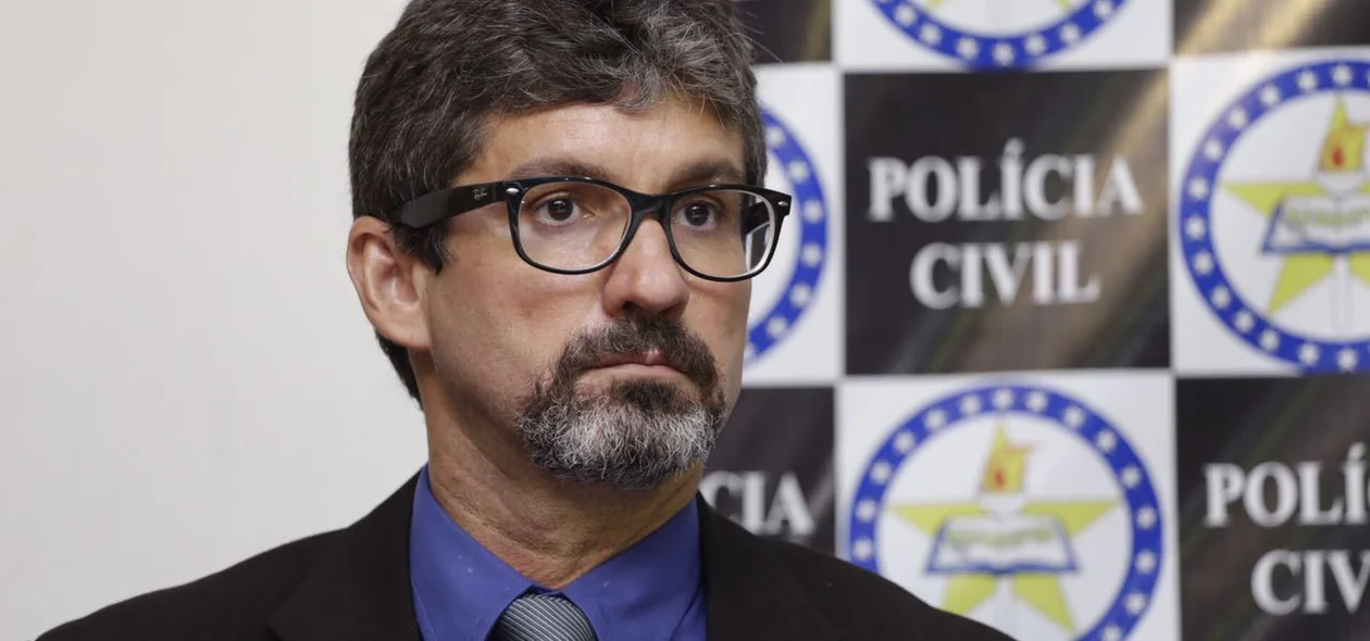 Diretor da Acadepol, Roberto Carlos