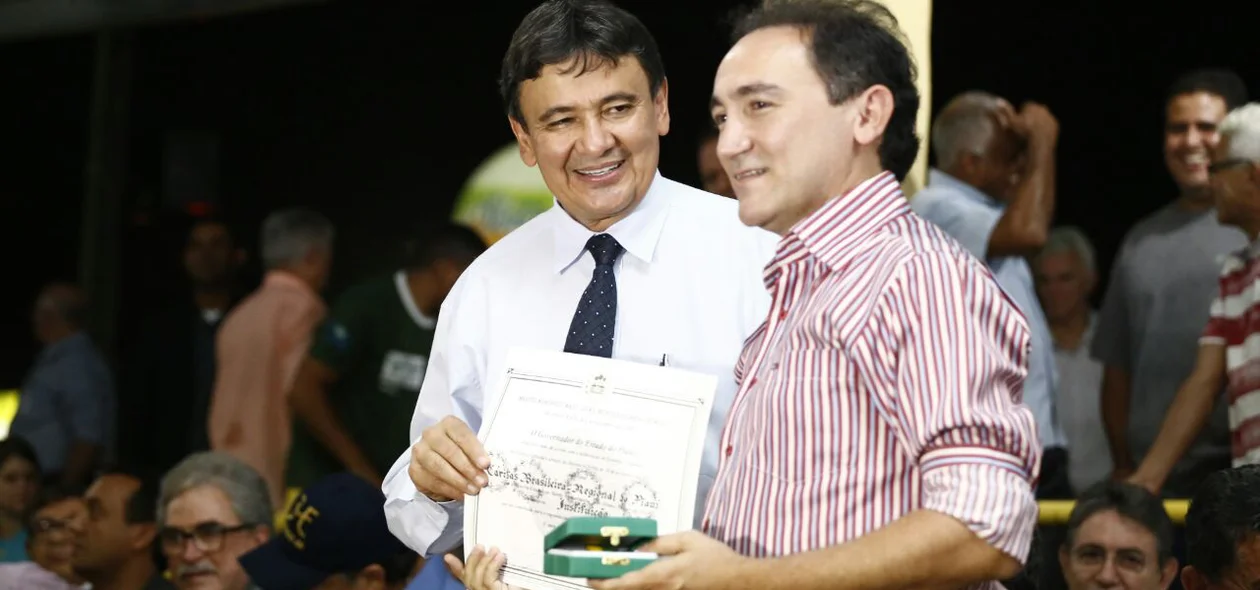 Wellington entrega certificados e medalha 