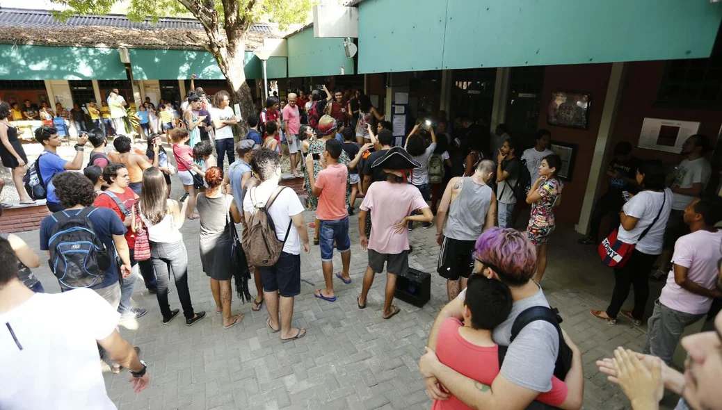 Estudantes fazem protesto na UFPI