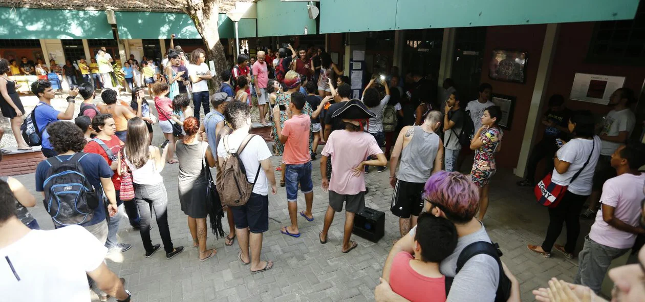 Estudantes fazem protesto na UFPI