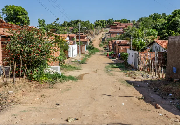 Moradores reclamam de falta de pavimentação na Vila Irmã Dulce 