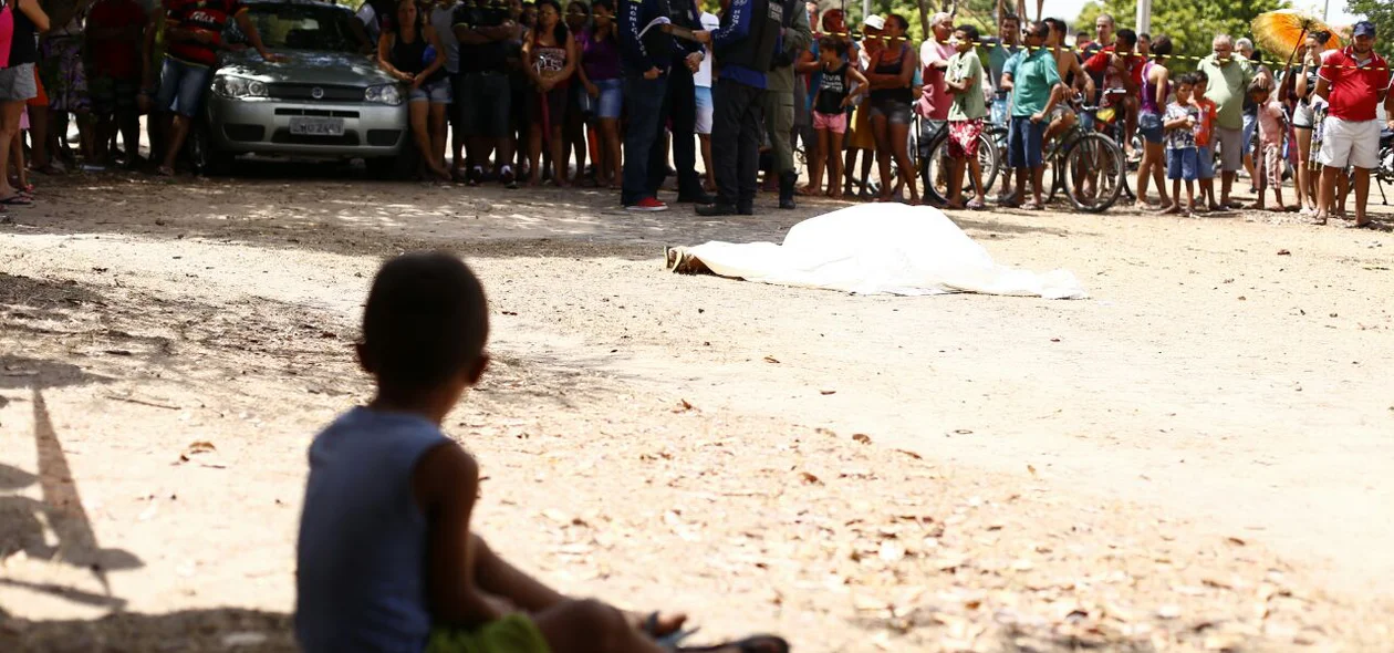 Crime ocorreu por volta do meio-dia