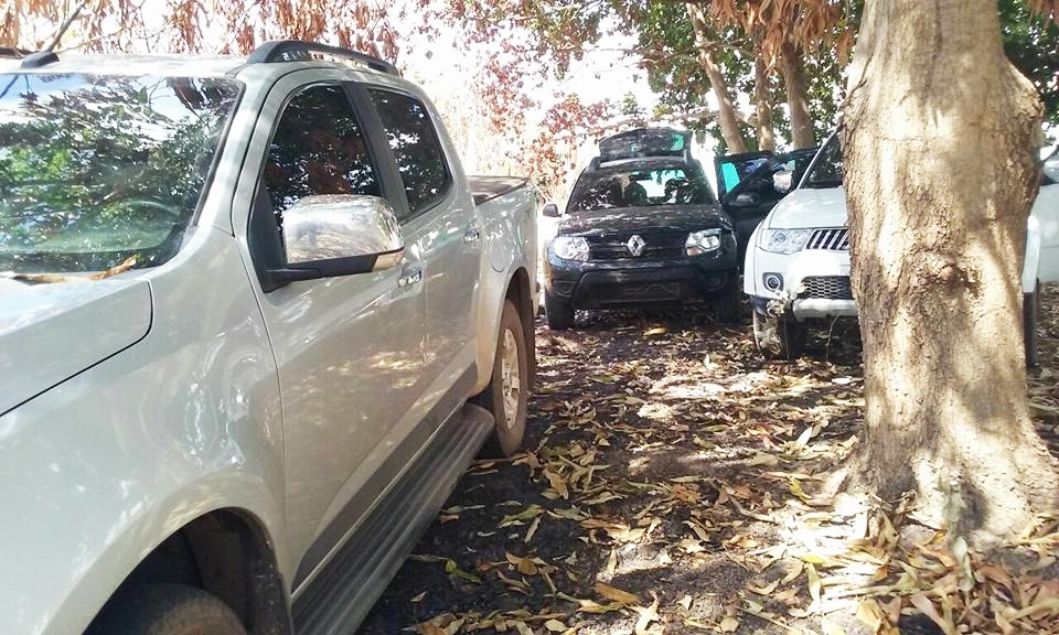 Carros usados na ação