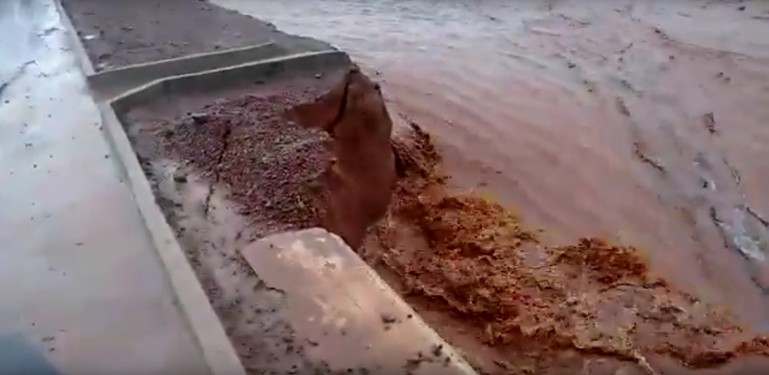 Cheia em riacho provoca estrago na PI de Canto do Buriti