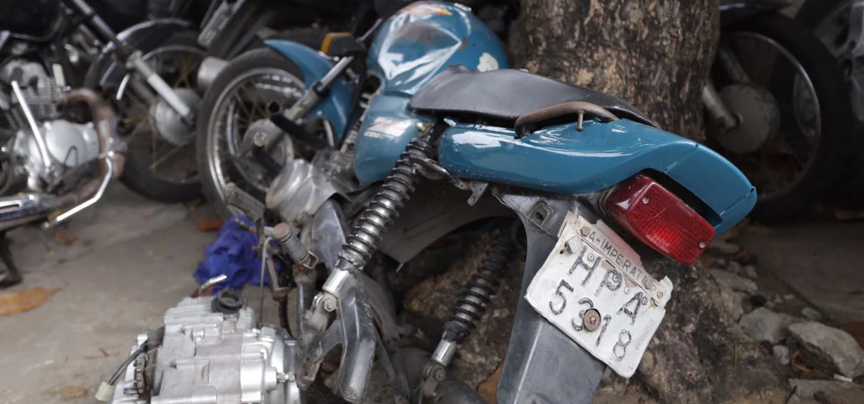 Motocicleta apreendida na operação