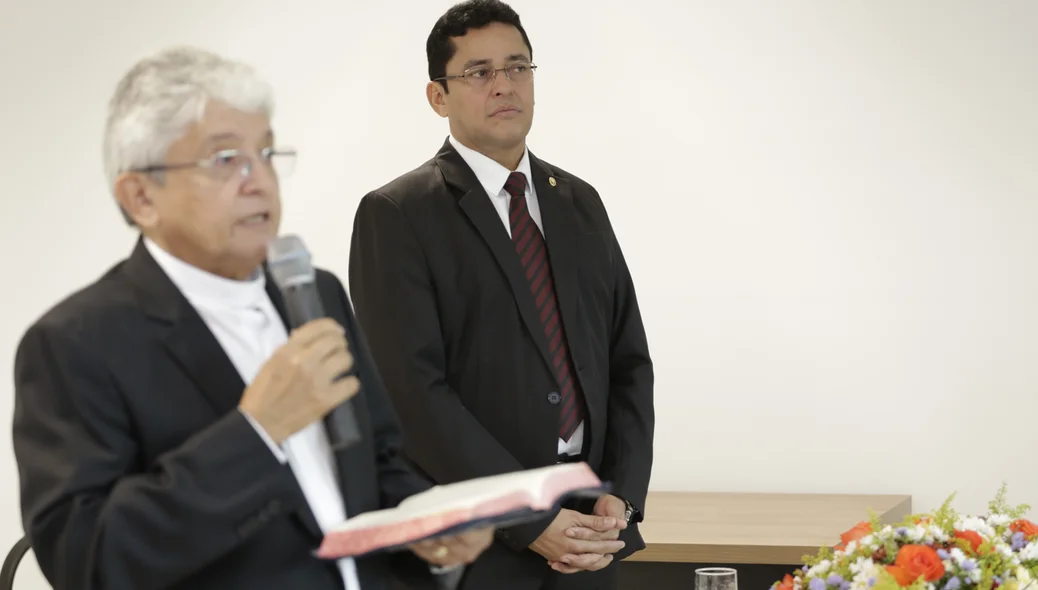 Padre Tony Batista foi convidado para realizar missa na inauguração