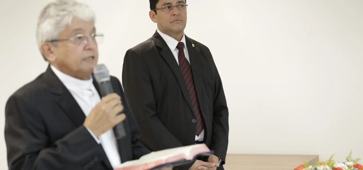 Padre Tony Batista foi convidado para realizar missa na inauguração